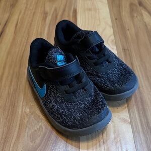 Nike Kids Black and Teal Tennis Shoes